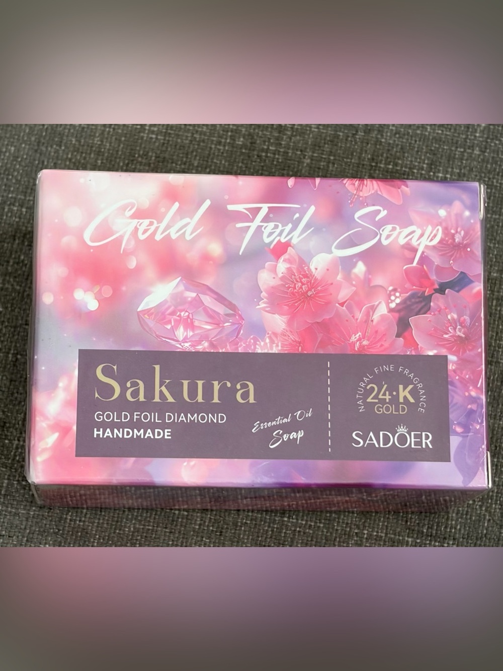 SADOER Sakura Gold Foil Diamond Essential Oil Soap 100g New